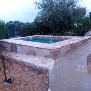 Piscina de obra con gresite