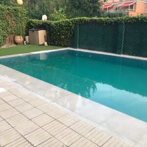 Piscina de obra con gresite