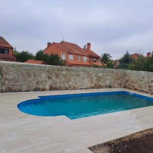 Piscina de obra con gresite